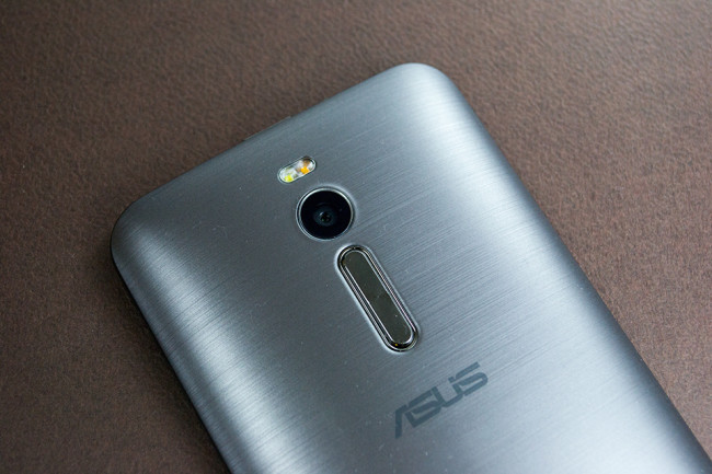 ASUS ZenFone 2 ZE551ML - butoane volum