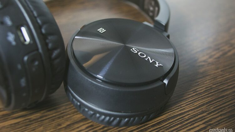 Casti Bluetooth SONY MDR-ZX330BT