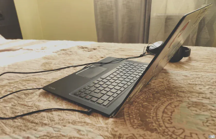 Laptop Lenovo Yoga - Lateral