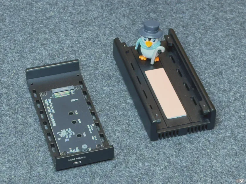 M2 NVMe Enclosure de 40Gbps USB-C și Thunderbolt 4 - thermalpad