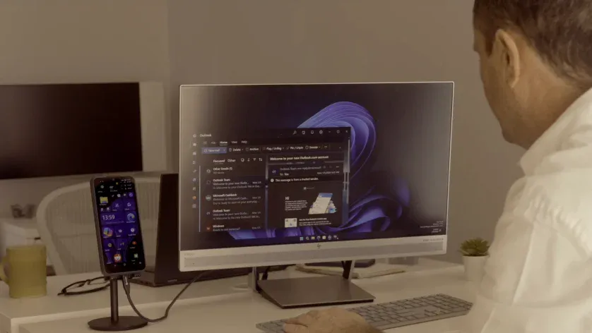 NexPhone: telefon care promite să ruleze Android, Linux și Windows